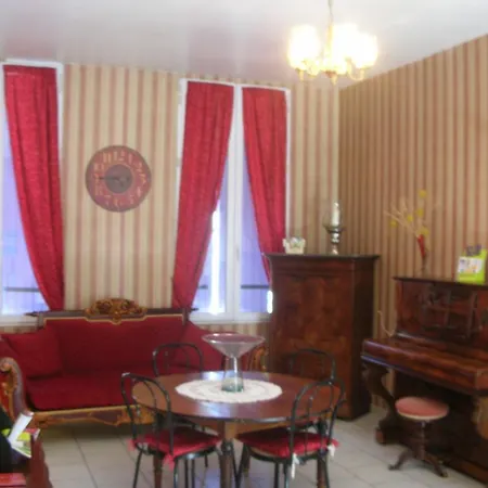 Hotel Le Cheval Gris Mirambeau (Charente-Maritime)
